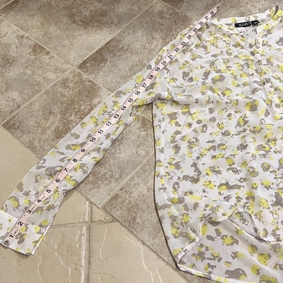 🆕 a.n.a sheer long sleeve pullover button blouse top white yellow medium petite - Picture 5 of 10